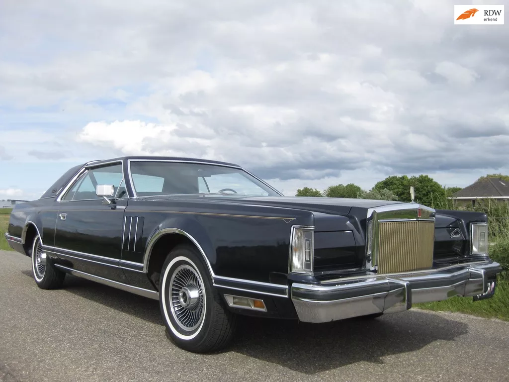 Lincoln Continental 6.6 Mark V