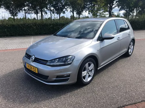 Volkswagen Golf 1.6 TDI Highline BlueMotion