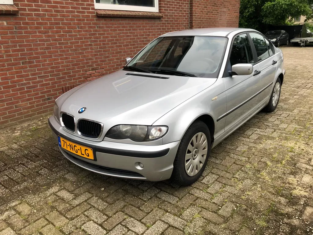 BMW 3 Serie 316i Black &amp; Silver